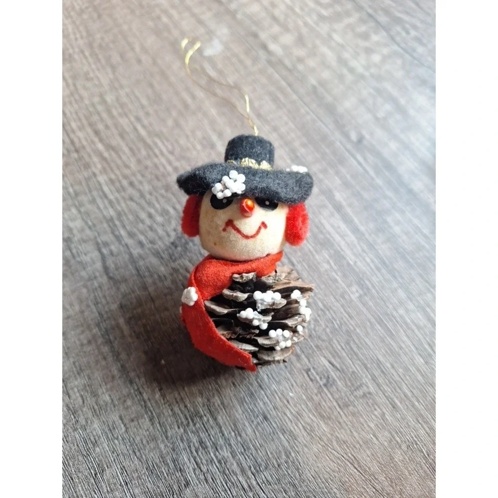 Vintage Pinecone Snowman‎ Christmas Ornament Top hat Ear Muffs